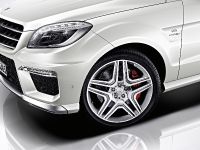 Mercedes-Benz ML 63 AMG (2012) - picture 18 of 22