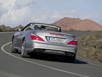 Mercedes-Benz SL 63 AMG (2012) - picture 18 of 24