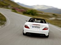 Mercedes-Benz SLK 55 AMG (2012) - picture 13 of 17