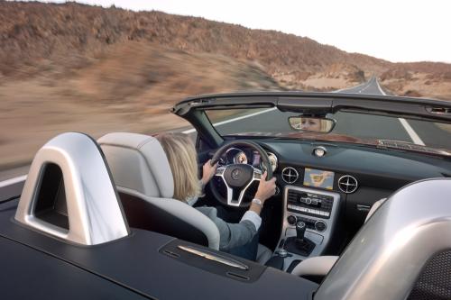 Mercedes-Benz SLK Roadster (2012) - picture 16 of 20