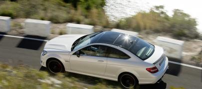 Mercedes C63 AMG Coupe (2012) - picture 7 of 33