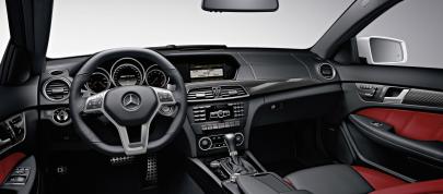 Mercedes C63 AMG Coupe (2012) - picture 28 of 33