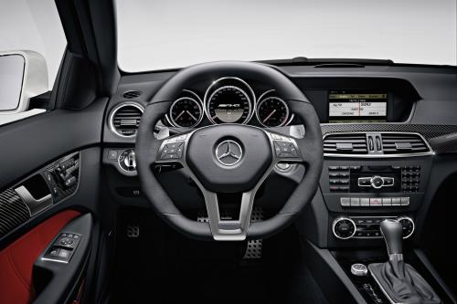 Mercedes C63 AMG Coupe (2012) - picture 33 of 33