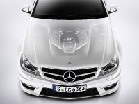 Mercedes C63 AMG Coupe (2012) - picture 4 of 33