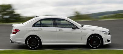 Mercedes C63 AMG (2012) - picture 4 of 10