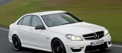 Mercedes C63 AMG (2012) - picture 7 of 10