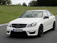 Mercedes C63 AMG (2012) - picture 1 of 10