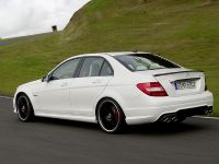 Mercedes C63 AMG (2012) - picture 3 of 10