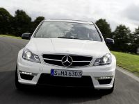 Mercedes C63 AMG (2012) - picture 8 of 10