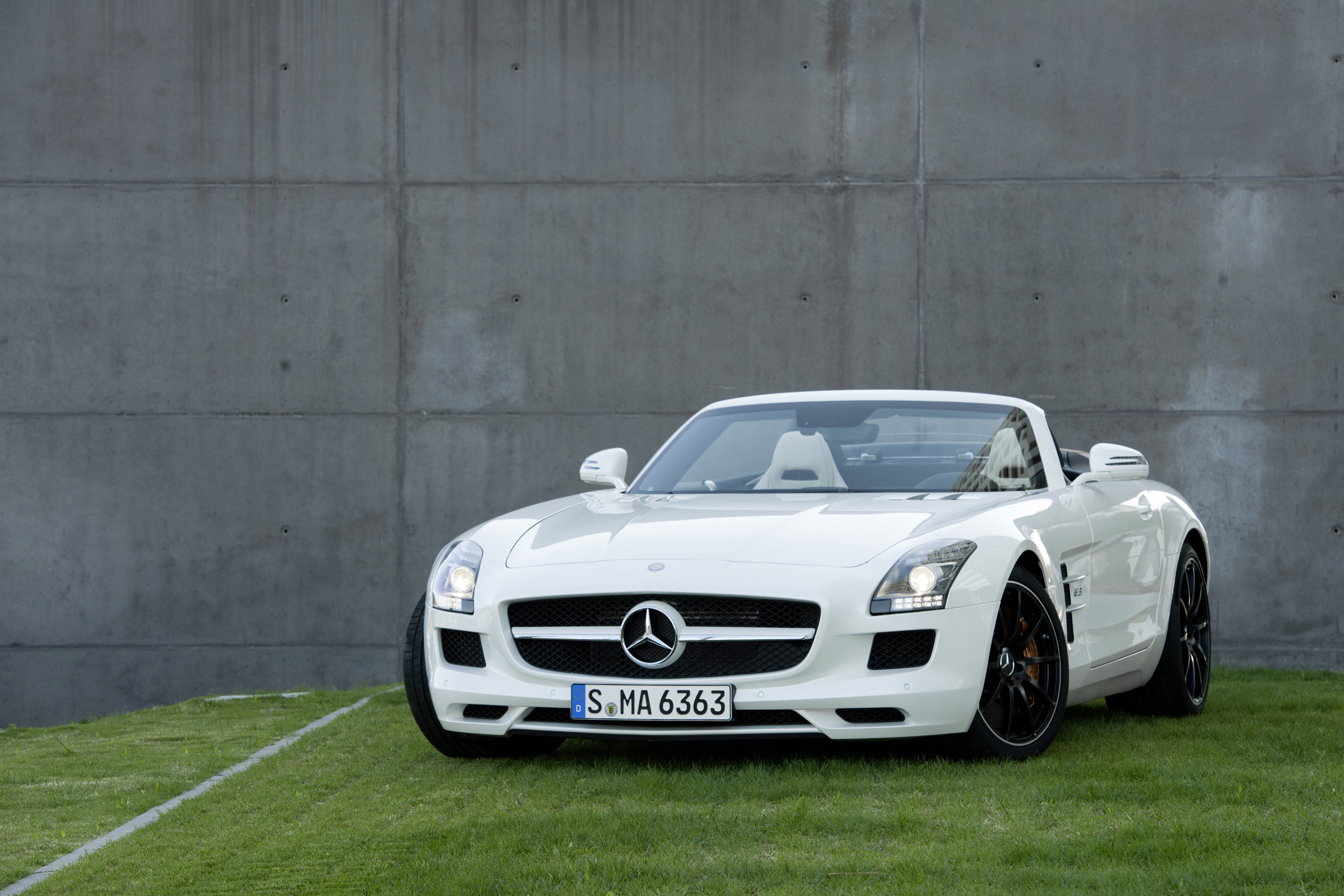 Mercedes SLS AMG Roadster