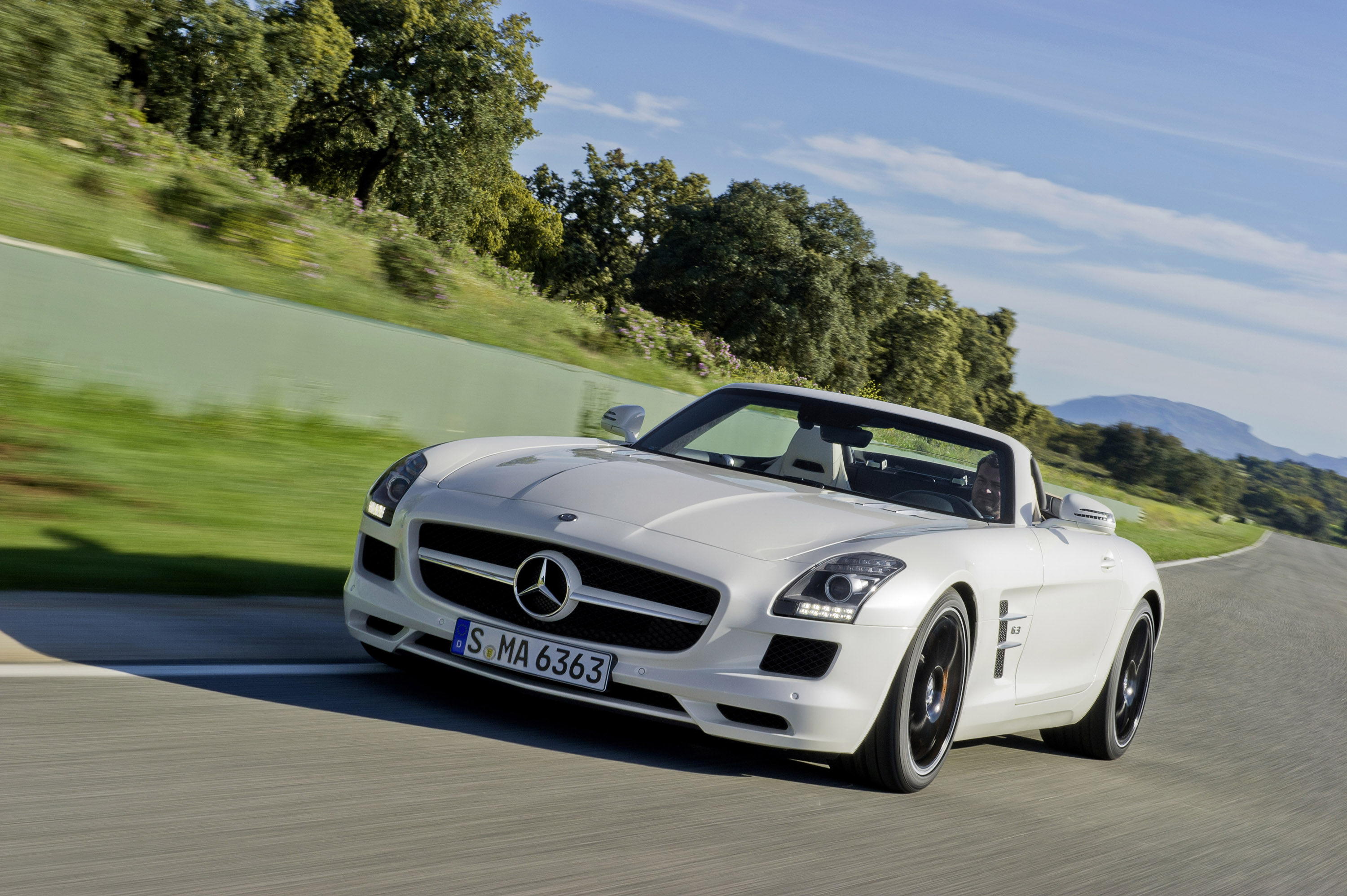 Mercedes SLS AMG Roadster