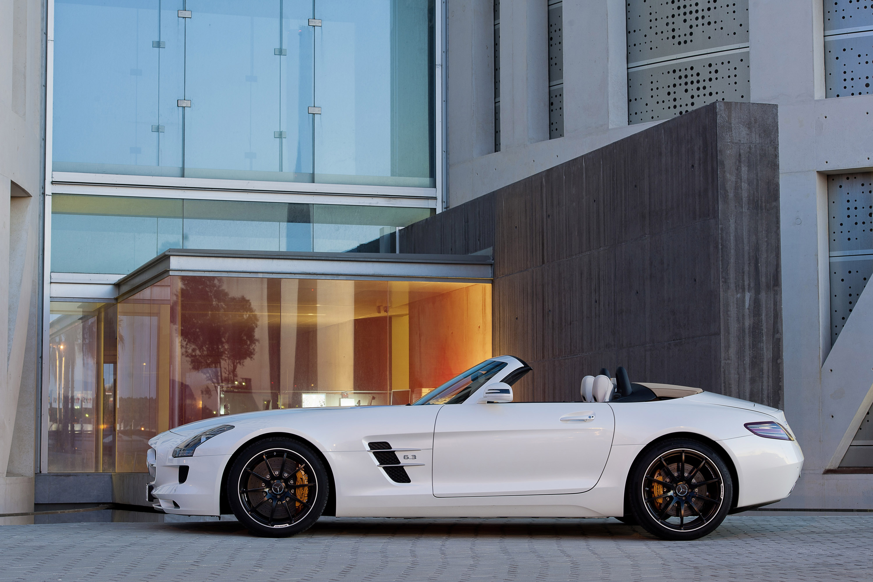 Mercedes SLS AMG Roadster