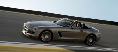 Mercedes SLS AMG Roadster (2012) - picture 31 of 65