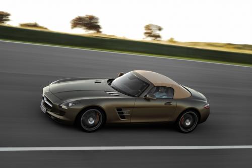 Mercedes SLS AMG Roadster (2012) - picture 32 of 65