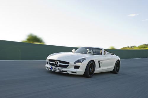 Mercedes SLS AMG Roadster (2012) - picture 40 of 65
