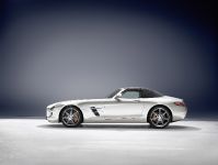 Mercedes SLS AMG Roadster (2012) - picture 10 of 65