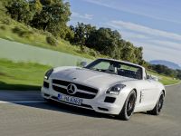 Mercedes SLS AMG Roadster (2012) - picture 34 of 65