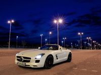 Mercedes SLS AMG Roadster (2012) - picture 50 of 65