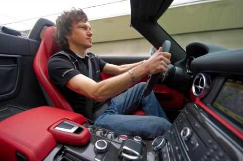Mercedes SLS Roadster (2012) - picture 1 of 13