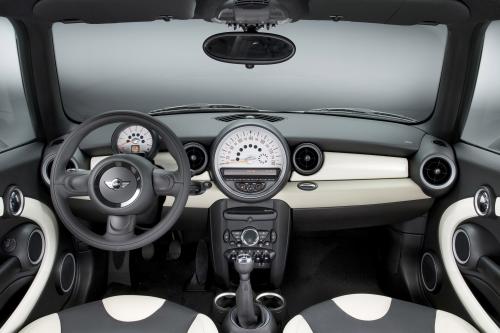 MINI Clubman Hyde Park (2012) - picture 9 of 14