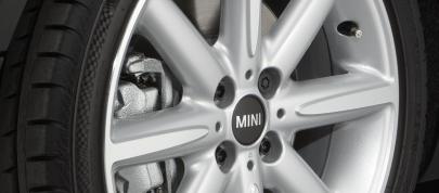 MINI Highgate Convertible (2012) - picture 12 of 18