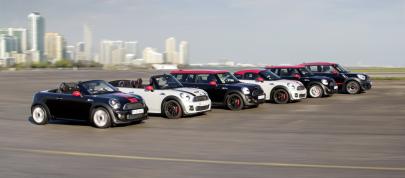 MINI John Cooper Works Family (2012) - picture 4 of 9