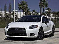 Mitsubishi Eclipse SE (2012) - picture 2 of 6