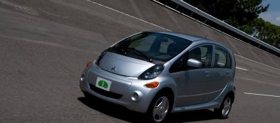 Mitsubishi i-MiEV (2012) - picture 4 of 10