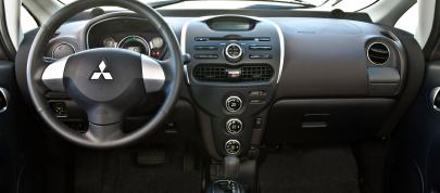 Mitsubishi i-MiEV (2012) - picture 7 of 10