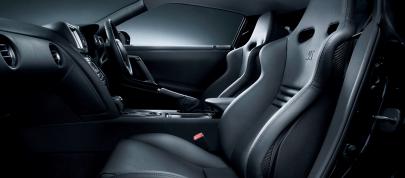 Nissan GT-R SpecV (2012) - picture 4 of 4
