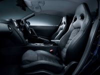 Nissan GT-R (2012) - picture 13 of 22