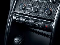 Nissan GT-R (2012) - picture 19 of 22