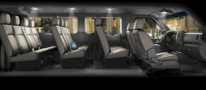 Nissan NV3500 HD (2012) - picture 4 of 8