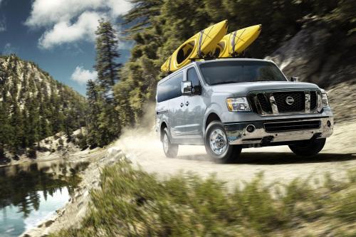 Nissan NV3500 HD (2012) - picture 1 of 8