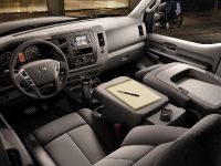 Nissan NV3500 HD (2012) - picture 3 of 8