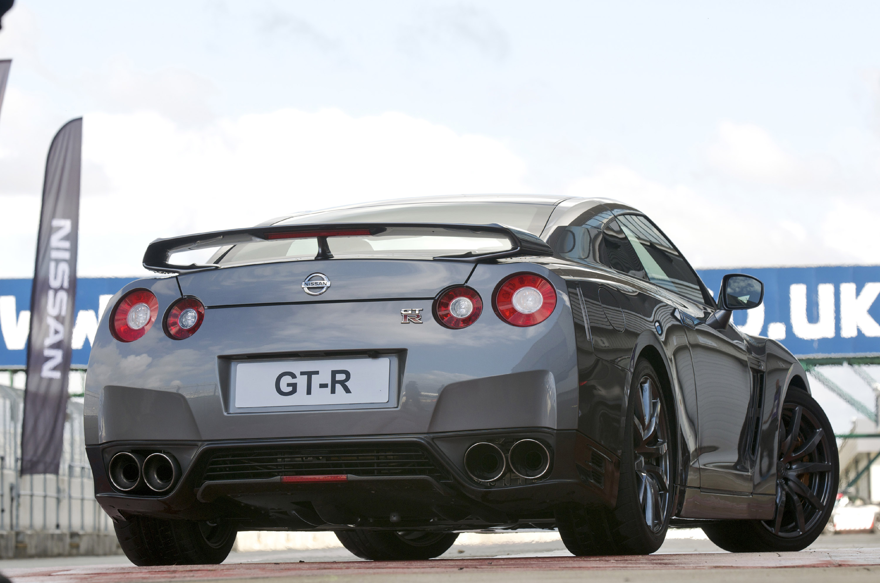 Nissan R35 GT-R