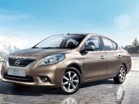 Nissan Sunny (2012) - picture 1 of 6