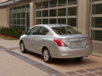 Nissan Versa (2012) - picture 5 of 15