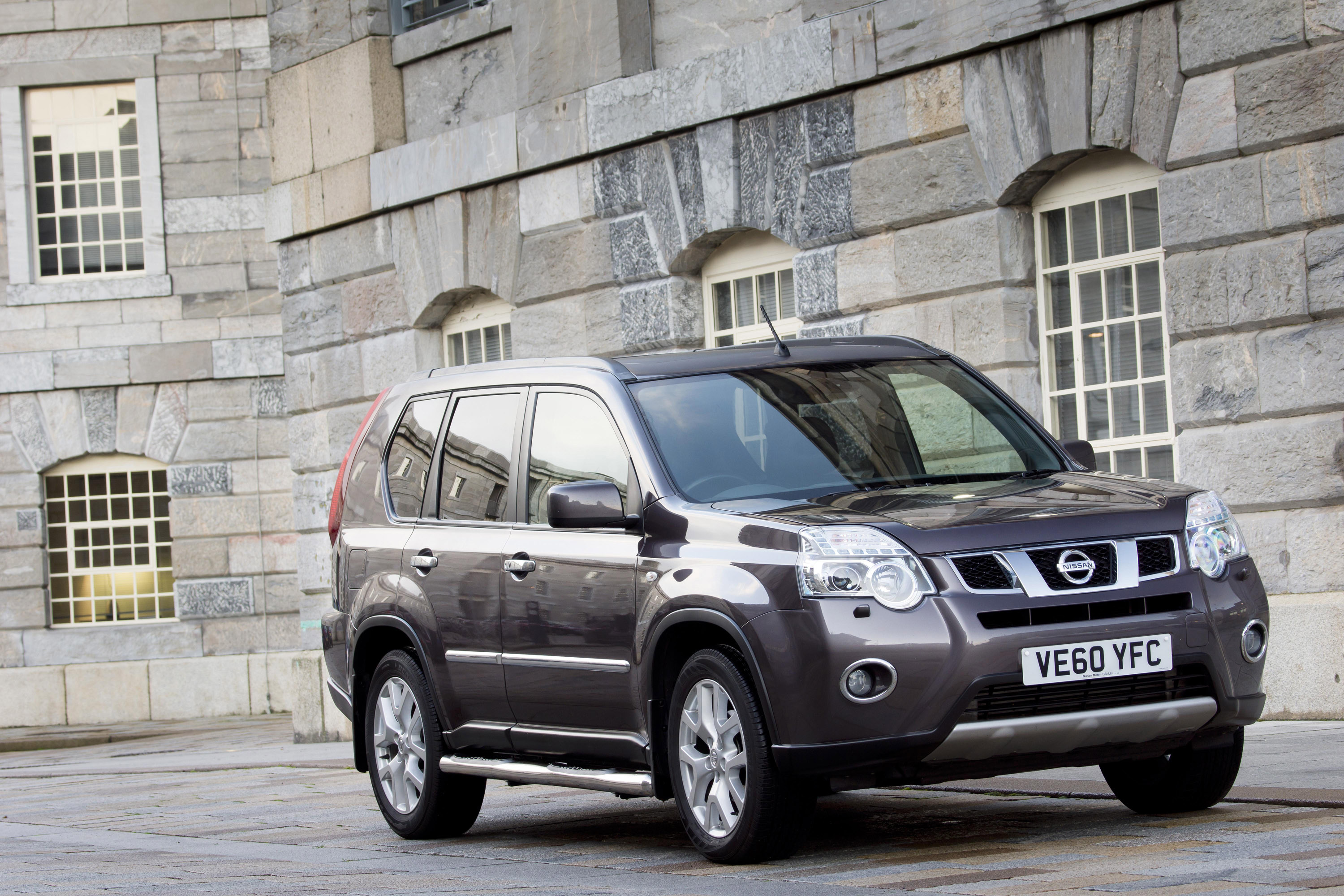 Nissan X-TRAIL Platinum edition