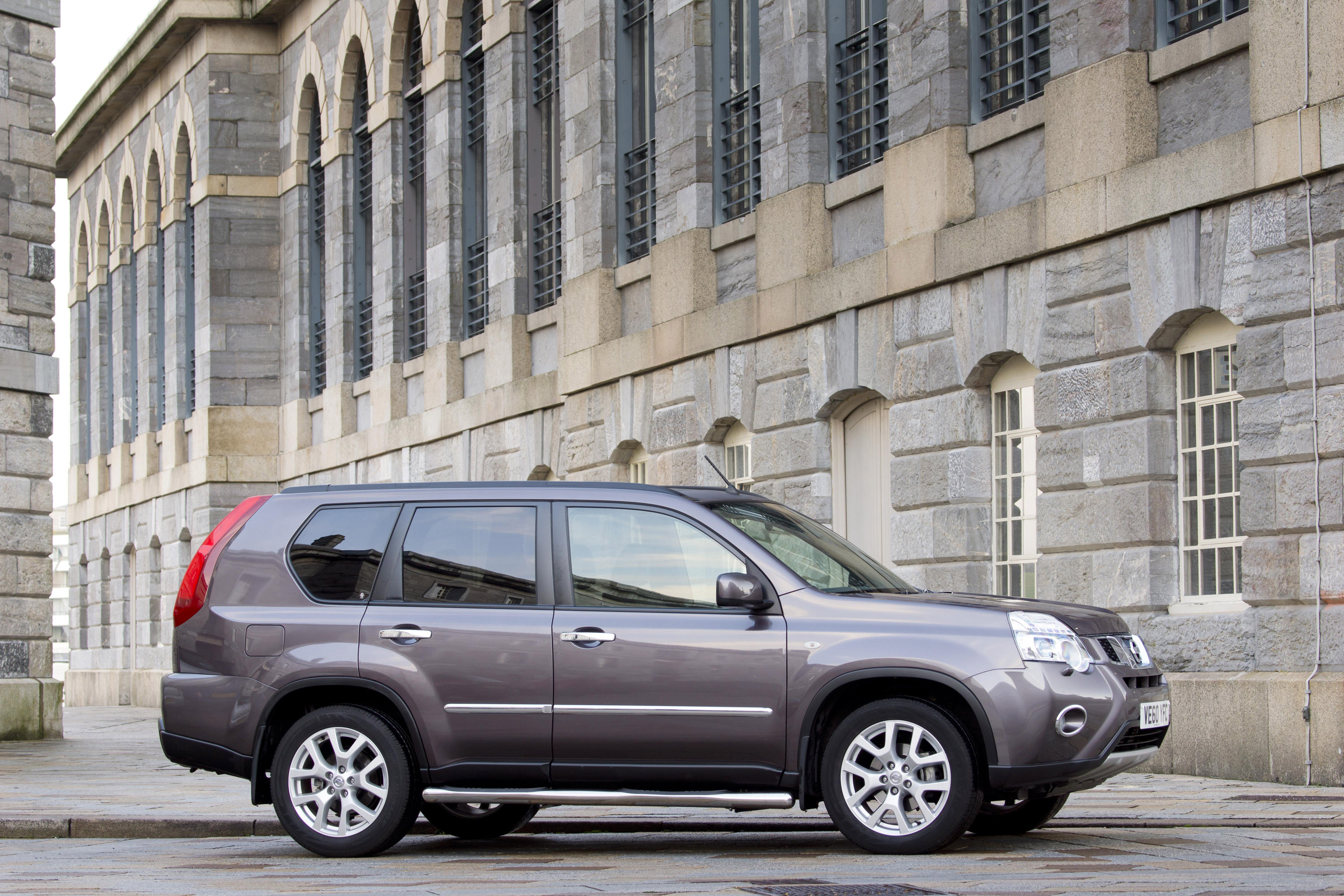 Nissan X-TRAIL Platinum edition