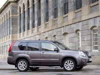 Nissan X-TRAIL Platinum edition (2012) - picture 4 of 10