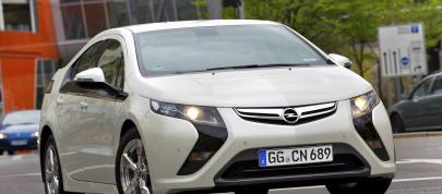 Opel Ampera (2012) - picture 7 of 30