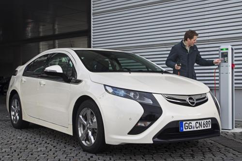 Opel Ampera (2012) - picture 9 of 30