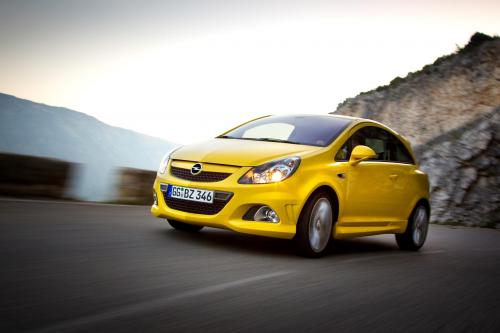 Opel Corsa 3-Door (2012) - picture 8 of 33