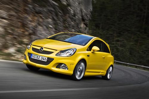 Opel Corsa 3-Door (2012) - picture 16 of 33