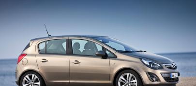 Opel Corsa 4-Door (2012) - picture 7 of 14
