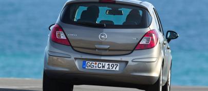 Opel Corsa 4-Door (2012) - picture 12 of 14