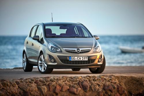 Opel Corsa 4-Door (2012) - picture 1 of 14