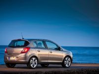Opel Corsa 4-Door (2012)
