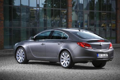 Opel Insignia (2012) - picture 25 of 39